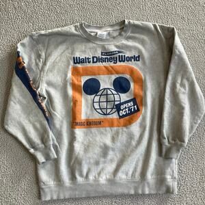 Walt Disney World Vault Collection 50 Sweatshirt Men Small Mickey Gray 70s Retro